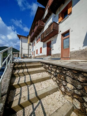 Property grounds - Rium Dolomiti - Lake View Apartment near Cortina (Pieve di Cadore)