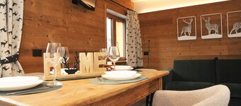 Chalet Peter Serrada, a few meters from the slopes, in villa surrounded by forest