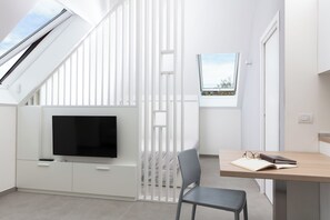 40-inch flat-screen TV with cable channels - CIRENE APARTMENTS (Milan)