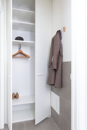 Ropa de cama de alta calidad, edredones de plumas, escritorio