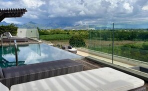 Pool - Royal park Balaclava Villa 4 (Balaclava)