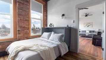 Strykejern/-brett, wi-fi og sengetøy