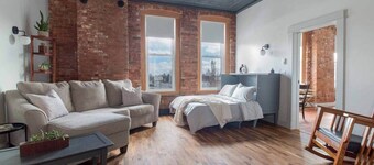 Cozy Loft-Pet Friendly-Spacious