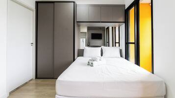 Studio | Blackout drapes, iron/ironing board, free WiFi