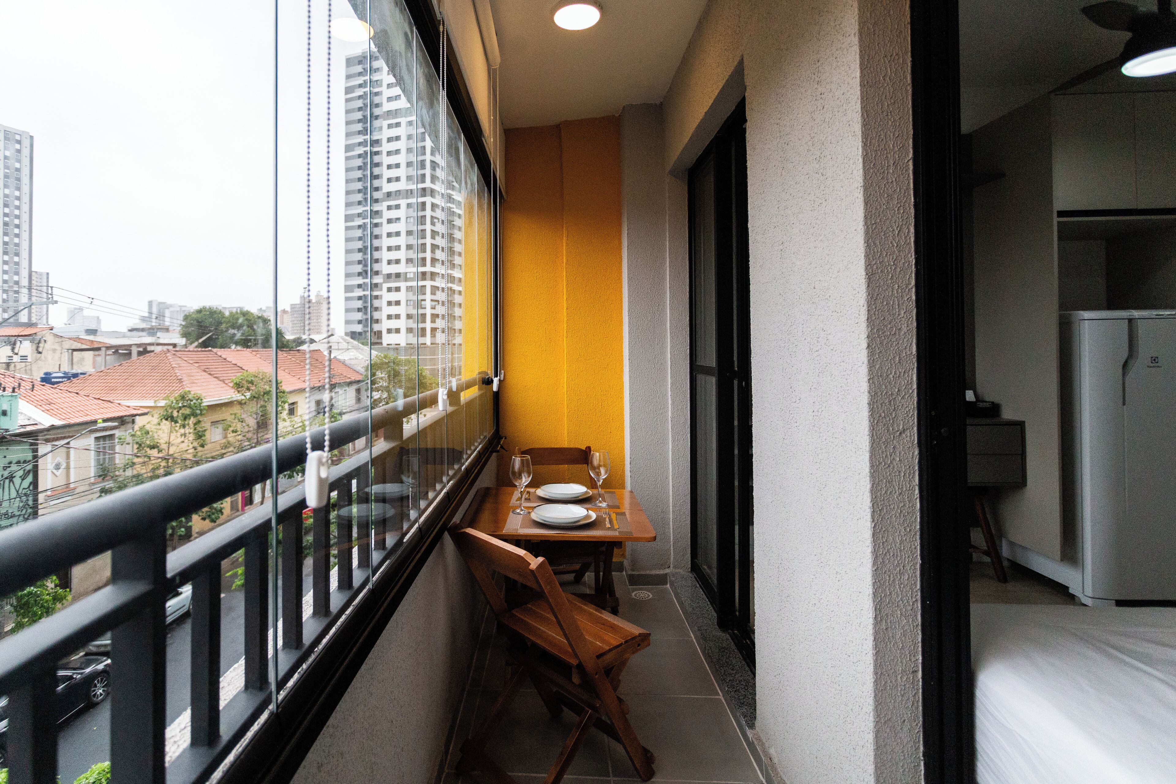 Studio Confort, véranda, vue ville | Restauration