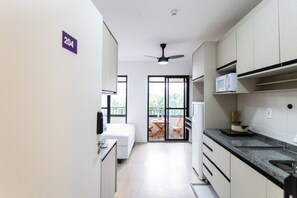 Studio | Blendingsgardiner, strykejern/-brett og wi-fi (inkludert)