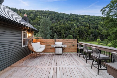 Farmhouse with stocked trout stream tucked in the hills of Cameron County!