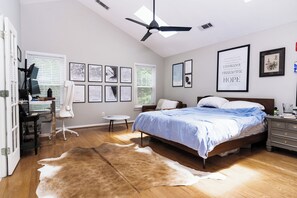 3 bedrooms, free WiFi, bed sheets - Atlanta Worldcup Retreat Private Porch, 5 beds, near Mercedes Benz (Atlanta)