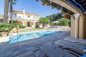 Pool - Villa Jude Banus - Six Bedroom Villa, Sleeps 12 (Puerto  Banus)