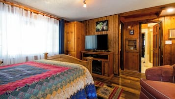 Iron/ironing board, internet, bed sheets