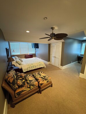 Ferros/tábuas de passar roupa, Wi-Fi, roupa de cama