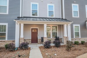 Townhome | Exterior - Luxe King 4BR Townhouse to Uptown CLT (Charlotte)