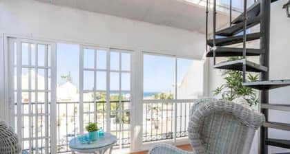 1040 Casa Brisa Azul