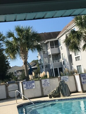 Pool -  2-bedroom  Myrtle Beach condo 5 minute walk to Ocean (Myrtle Beach)