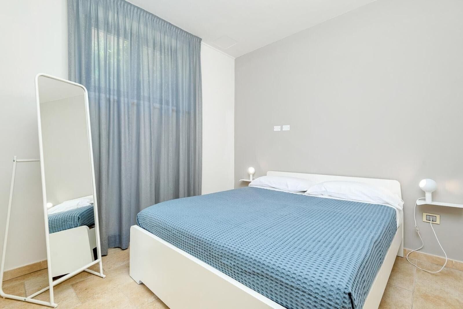 Fer et planche à repasser, Wi-Fi, draps fournis