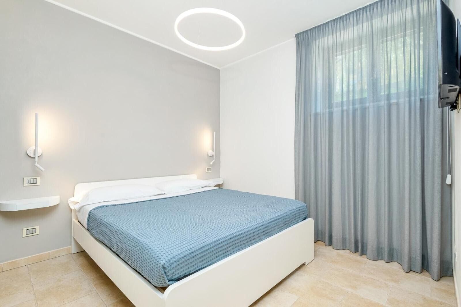 Fer et planche à repasser, Wi-Fi, draps fournis