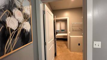 1 chambre, fer et planche à repasser, Wi-Fi, literie fournie