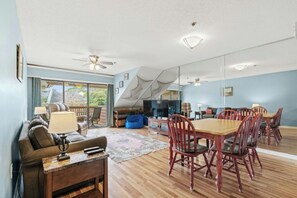 TV - Kingston Laurel Court 311- 2BR/2BA- Outdoor Pool (Myrtle Beach)