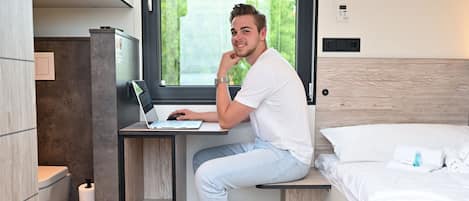 Basic Single Room | Soundproofing, free WiFi