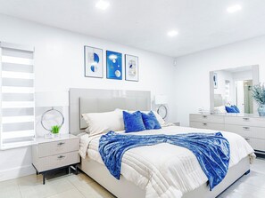 3 bedrooms, iron/ironing board, WiFi, bed sheets