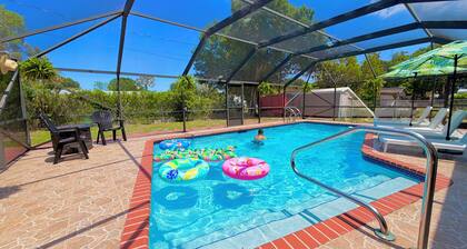 Escape to the Lake Family Home 8PPL/3BR/2Bath/Pool/BBQ/Pet Friendly/Boat Parking