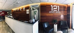 Lobby - Apart Hotel Illia 121 (Neuquén)