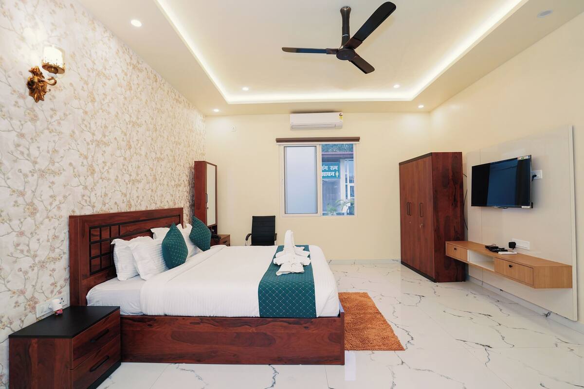 Executive Room | Free WiFi