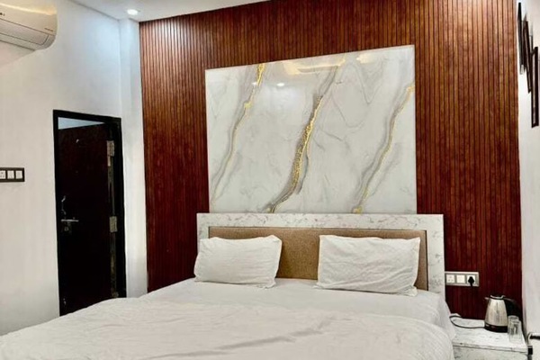 Deluxe Double Room | Free WiFi