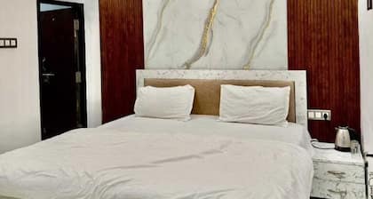 Sapphire The Ganga View