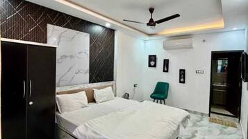 Deluxe Double Room | Free WiFi