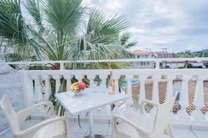 Family Apartment, Pool View | Outdoor dining - Vivian Hotel (Laganas)
