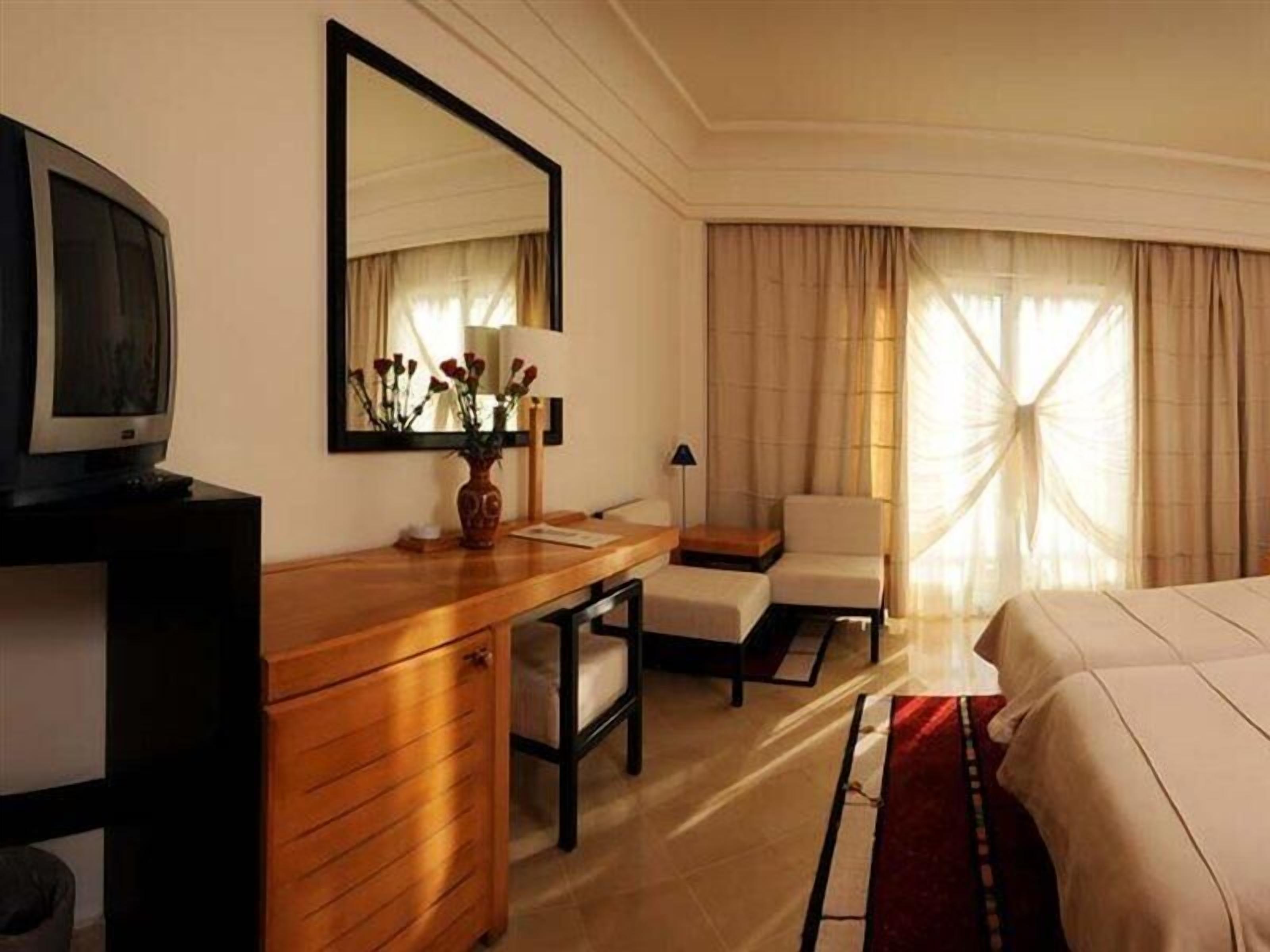 Soundproofing, free WiFi