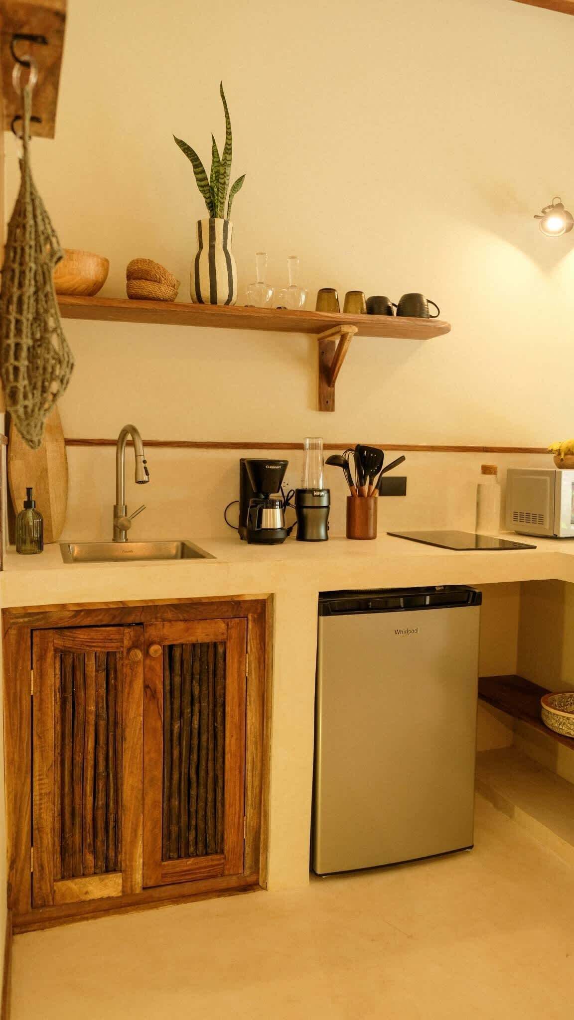 Fridge, microwave, coffee/tea maker, blender