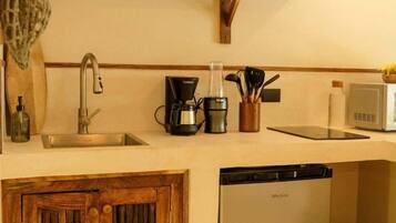 Fridge, microwave, coffee/tea maker, blender