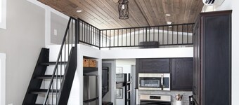 Mountain Tiny Home in Blue Ridge Mountains