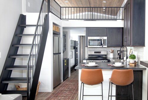 Mountain Tiny Home in Blue Ridge Mountains