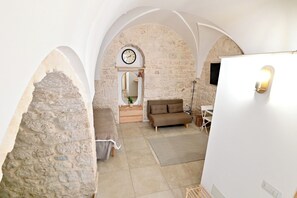 Smart TV - Almurigini Casa Design, Ceglie Messapica, Puglia, air conditioning and Wi-Fi (Ceglie Messapica)