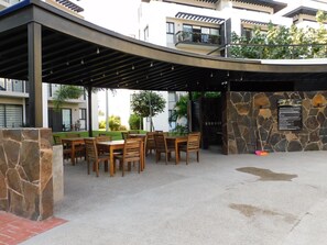 Outdoor dining - Furnished Apartment in Altea Condominiums, Puerto Vallarta, Jalisco. (Puerto Vallarta)