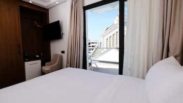 デラックス ダブルルーム シティビュー | ミニバー、セーフティボックス (室内)、アイロン / アイロン台、ベビーベッド (無料)