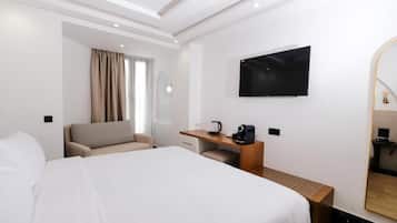 Family Suite, City View | In-room safe, iron/ironing board, free WiFi