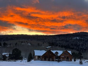 Exterior - Ski Chalet - Amazing Views, Fire Pit, Fire Places (Angel Fire)