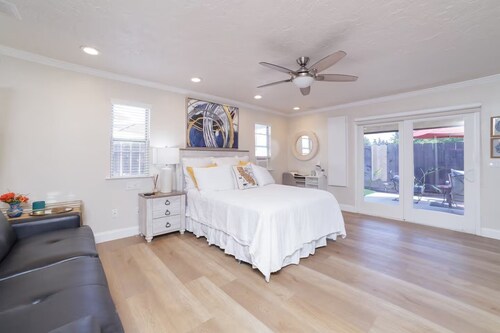 Private Master Suite/Courtyard in Prime NW Fresno