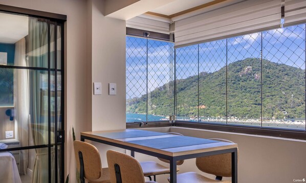 Unclassified image, 1 of 5, button - Apt With 2 Suites Beachfront in BC Eqc0801 (Balneário Camboriú)