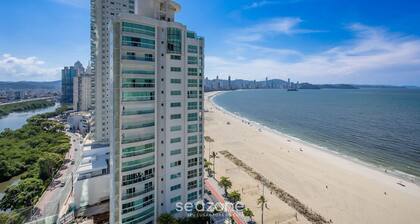 Apt With 2 Suites Beachfront in BC Eqc0801