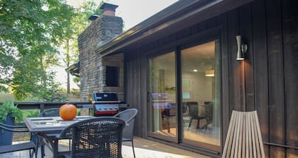 The Private Oasis • 22 min to downtown