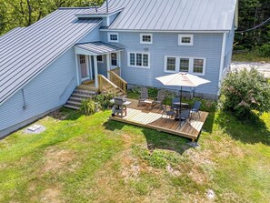 Exterior - 5-bedroom Lodge on 10 acres great for family reunions, retreats & weddings (Otisfield)