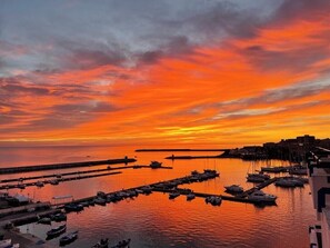 Unclassified image, 3 of 22, button - Eos sea view partment & private parking (Siracusa)