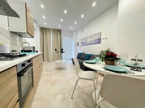 Unclassified image, 5 of 22, button - Eos sea view partment & private parking (Siracusa)