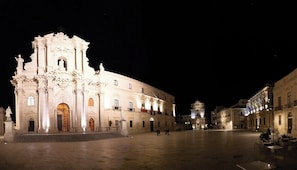 Unclassified image, 2 of 22, button - Eos sea view partment & private parking (Siracusa)