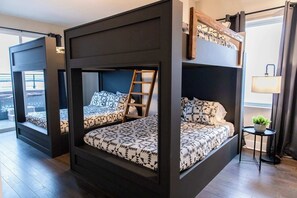 3 Schlafzimmer, Bügeleisen/Bügelbrett, Reisekinderbett, WLAN